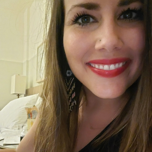 Meet your Posher, Valerie - Picture 1 of 1